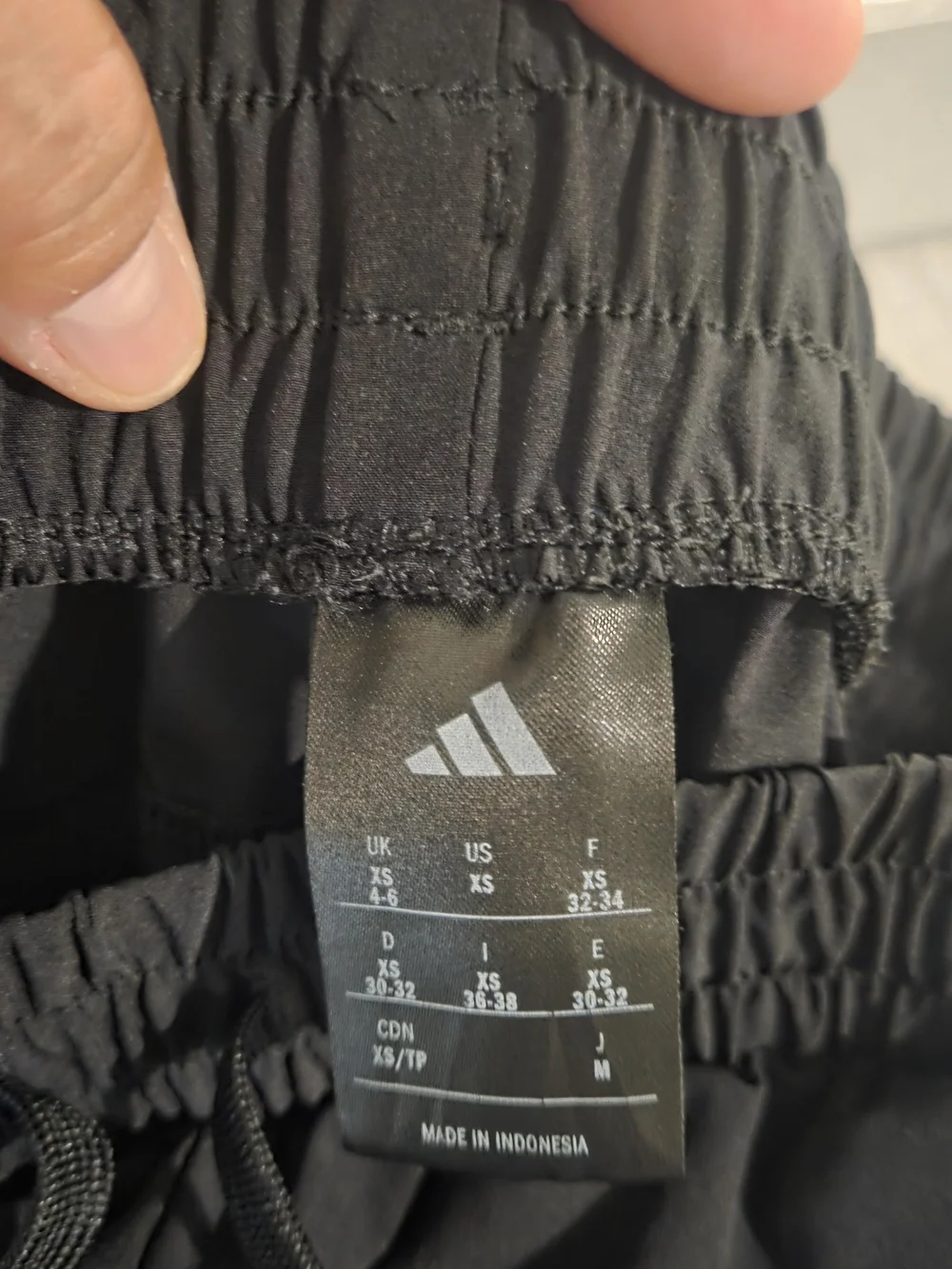 adidas sleek black